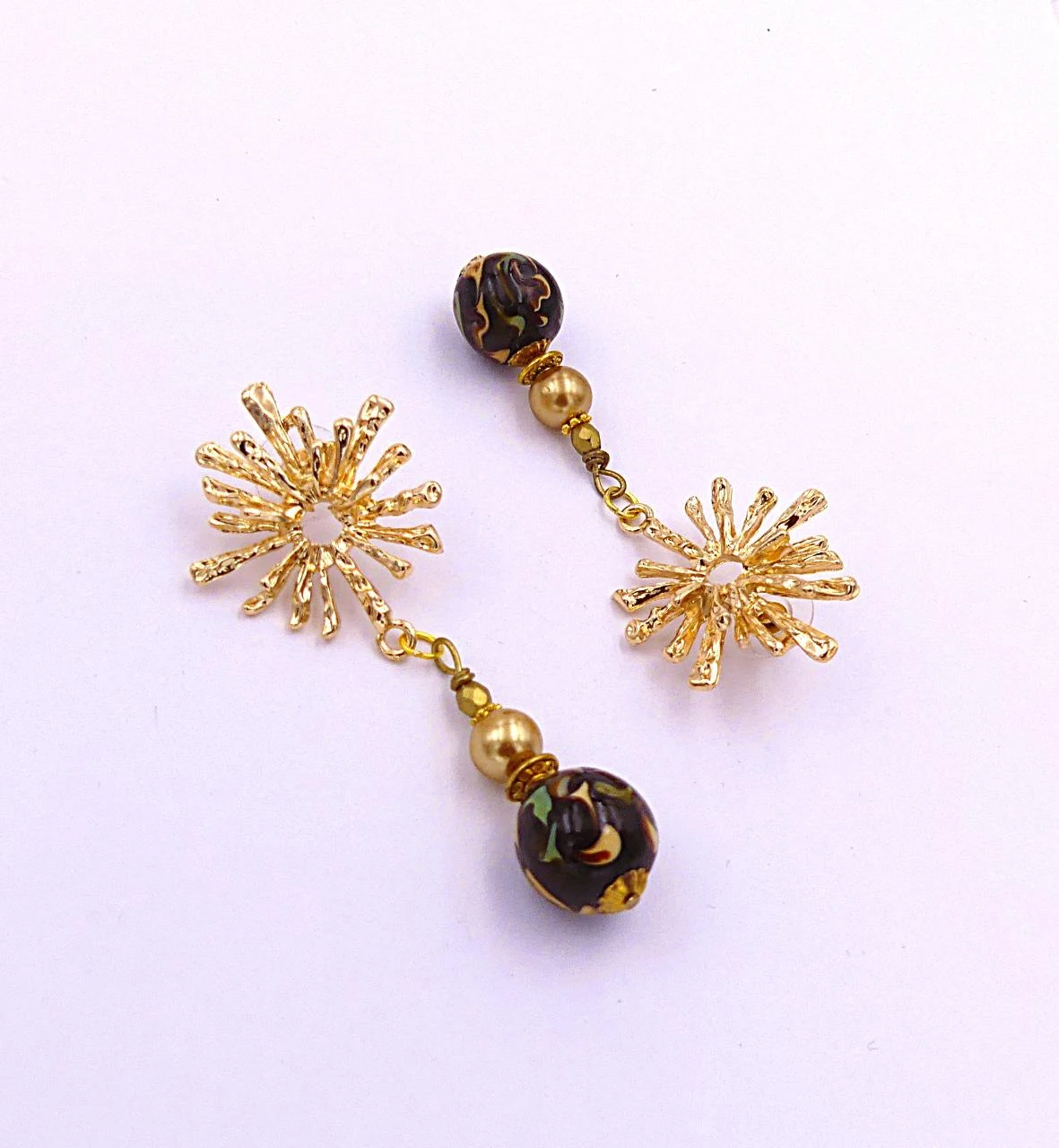 Pendientes de metal dorado, vidrio – photo 2